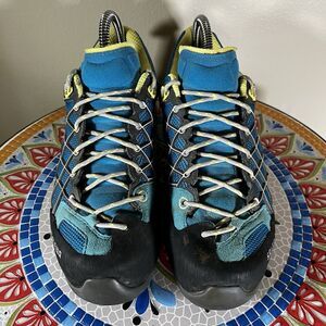Salewa Wildfire GTX Davos Sulphur Womens 7.5 Vibram Hiking Climbing Sneakers